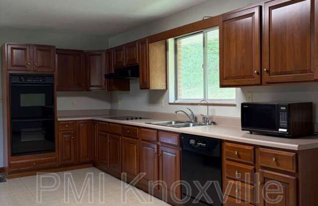 8635 Kodak Road Gallery 3