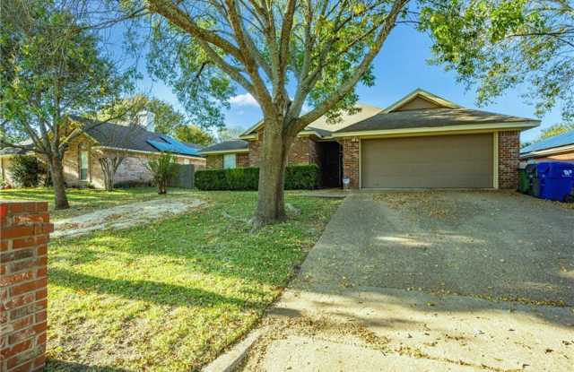 Great 4-Bedroom / 2-Bathroom in Midway ISD photos photos