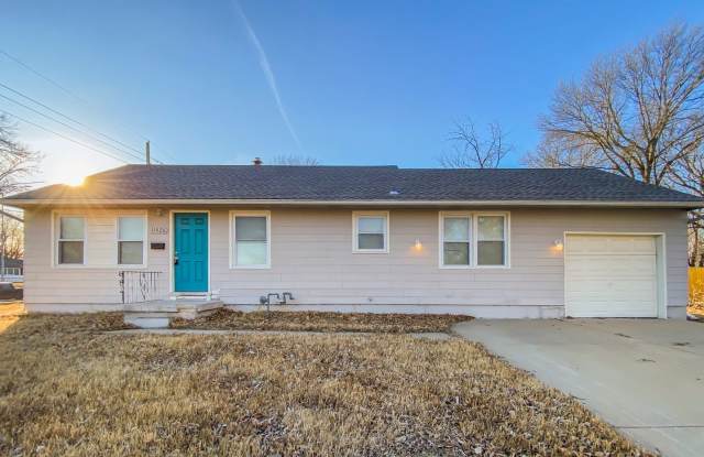 2-Bedroom, 1 Bath Single Family for Rent in Kansas City, MO | Attached Garage & Modern Kitchen Gallery 1