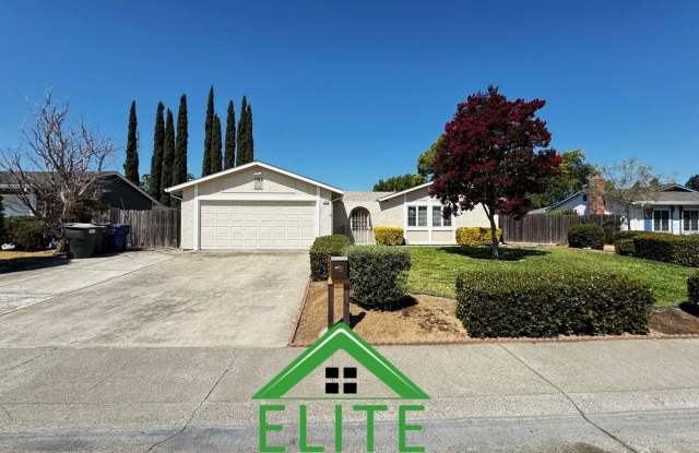 Charming 3 Bed/2 Bath Rosemont Ranch — Modern Updates, Spacious Lot  Move-In Ready! photos photos