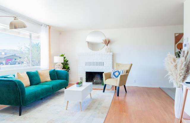 61740 Oleander Drive Gallery 3