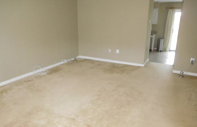 7721 WOLFORD WAY Gallery 2