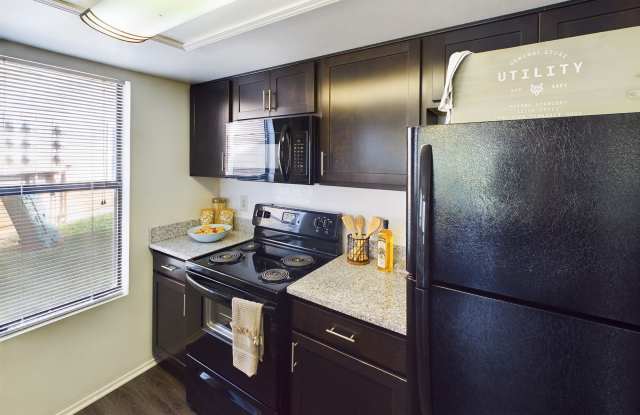 Stoney Brooke Apartments Gallery 2