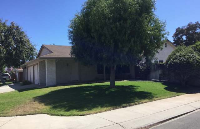 Corner 2 bedroom in Mission Oaks! photos photos