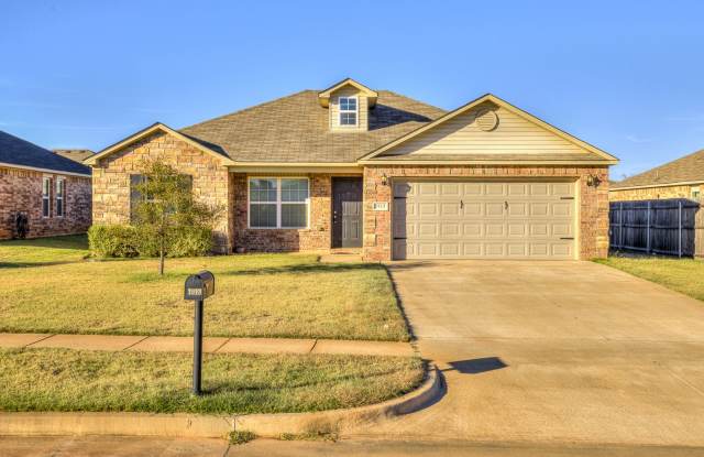 Cute home in Mustang schools + 3 bedrooms + 2 bathrooms photos photos