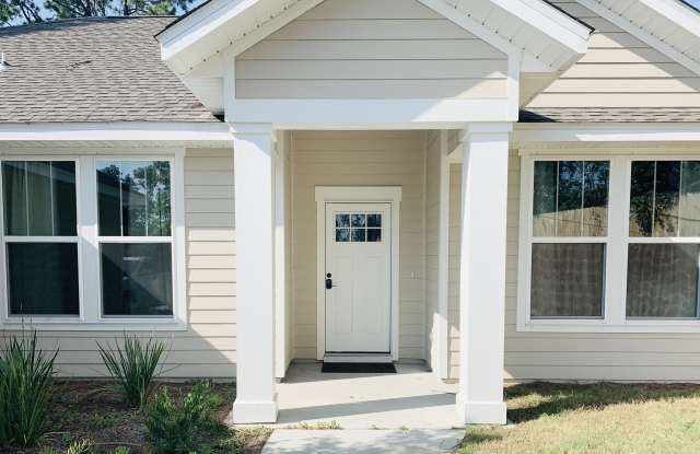 405 Greenwood Court Gallery 3