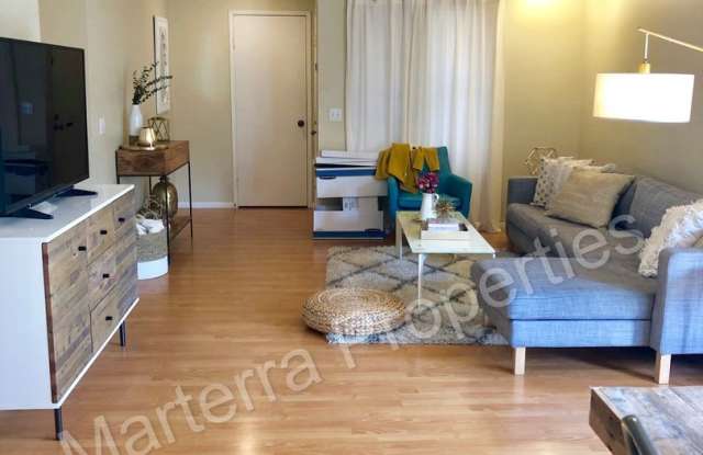 Upgraded Town Home With Resort Style Amenities - 2152 Dogwood Road, Tustin, CA 92780