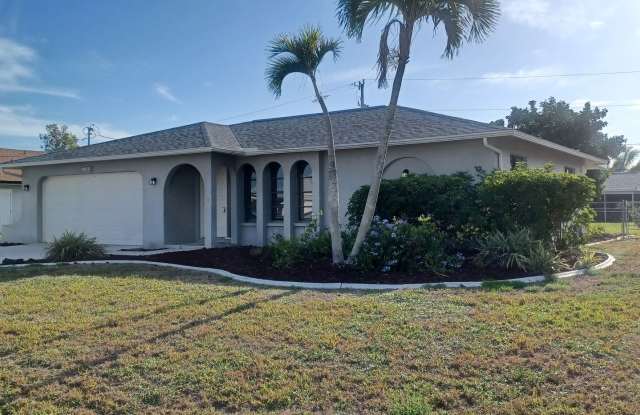 SECTION 8!! 3/2 With Fenced Yard!!! photos photos
