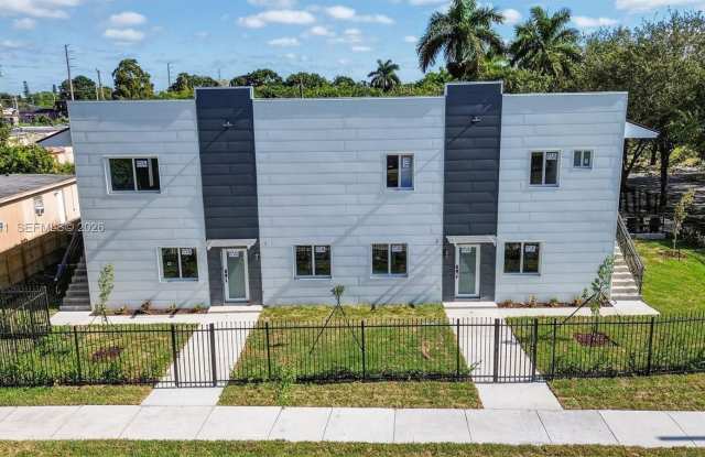 1515 N Redland Rd photos photos