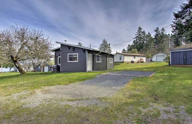 Island Adventure Awaits | Cozy 3BR Waterfront Home photos photos Island Adventure Awaits | Cozy 3BR Waterfront Home photos photos