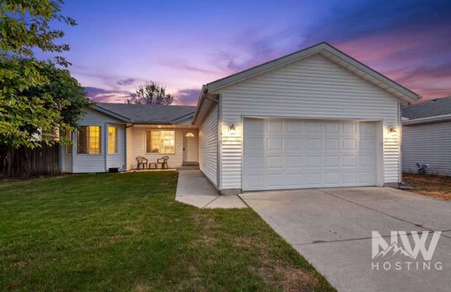 11850 North Stinson Loop - 11850 North Stinson Loop, Hayden, ID 83835