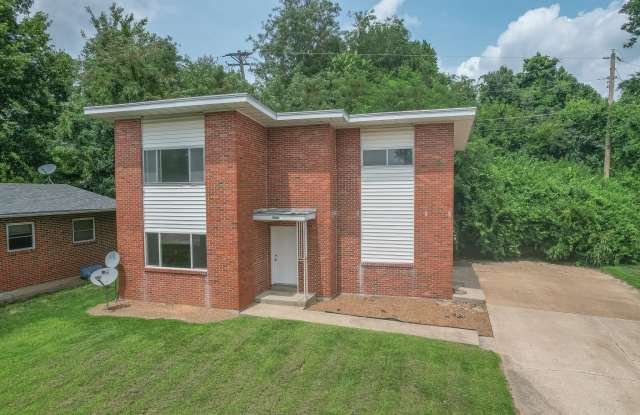 1502 Ridgewood Drive - A photos photos