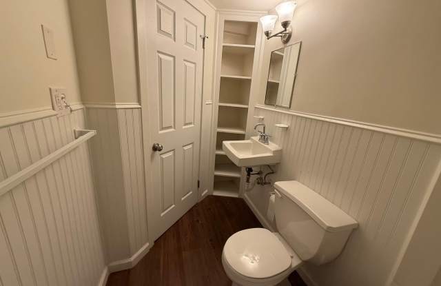 72B N RAILROAD Avenue photos photos