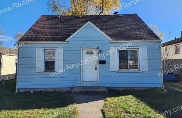 3 Bedroom 2 Bathroom home in Hammond - 6851 Arizona Avenue, Hammond, IN 46323