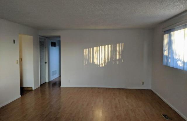 685 De Soto Street East Gallery 2