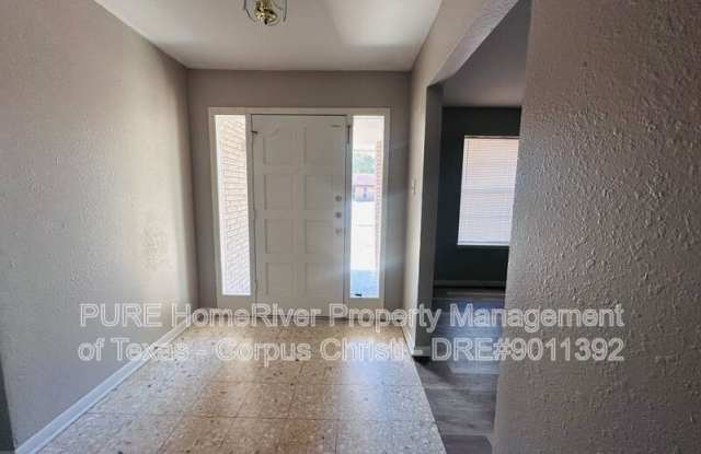 6210 Wimbledon Street Gallery 4