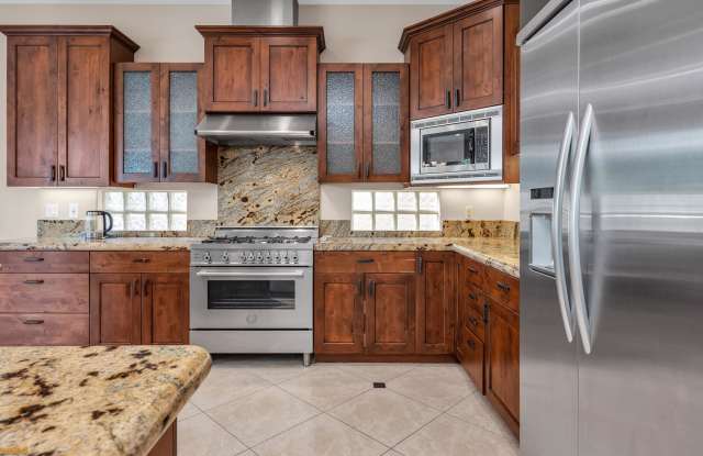 48590 Hepburn Drive Gallery 2