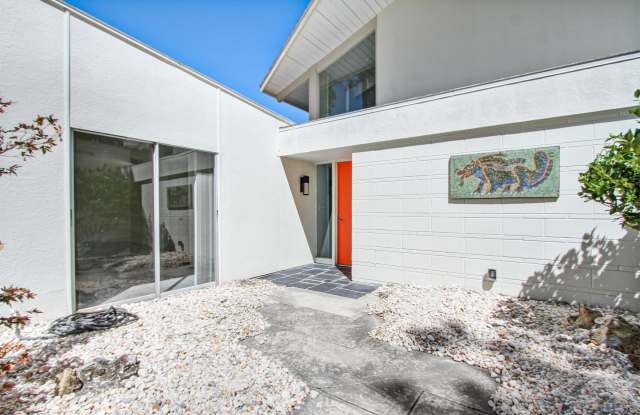 4311 Venetia Boulevard Gallery 3