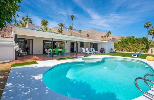 Luxury Mid-Century Retreat in the Heart of the Historic Movie Colony (Monthly Only - No Long Term) photos photos