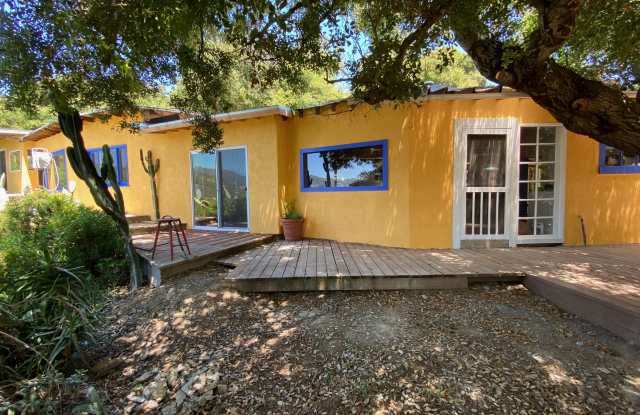 3233 Tuna Canyon Rd Gallery 2