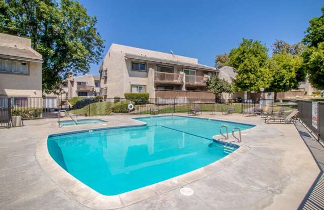 Newly Remodeled 2 Bed / 2 Bath  Upstairs Condo In Colton! photos photos