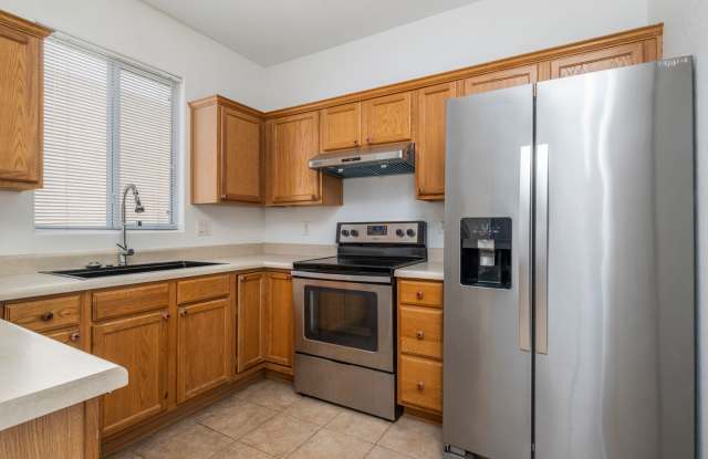 Beautiful 3 bedroom patio home with open floor plan for rent! photos photos