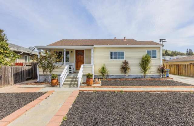 27904 E 12th St photos photos