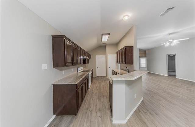8769 Lariat Circle - 8769 Lariat Circle, Fort Worth, TX 76244