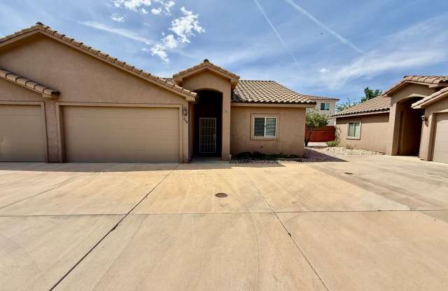 Spacious  Sunny Home in Quiet Hurricane Neighborhood photos photos