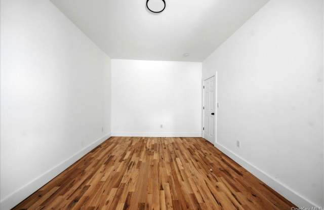 35 Lawrence Street Gallery 4