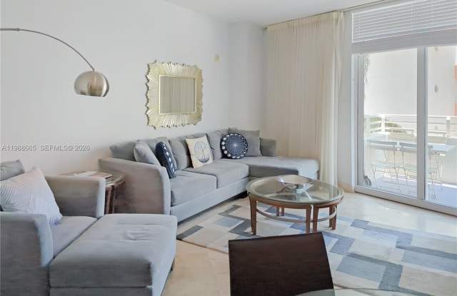 225 Collins Ave photos photos