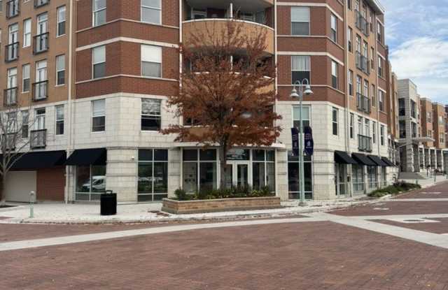 400 Village Circle Gallery 1