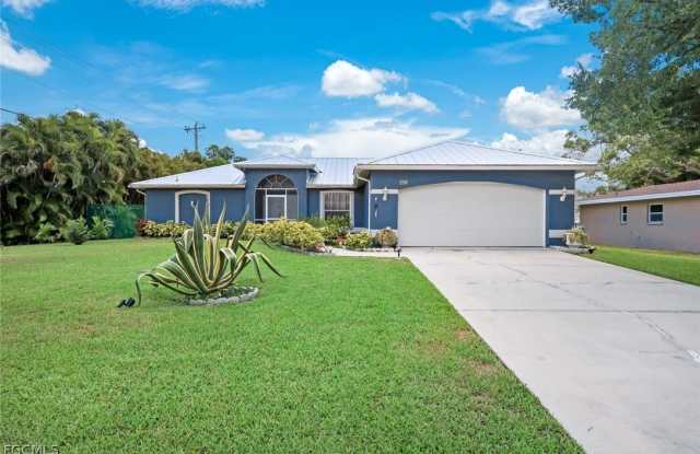 250 SE 44th Street photos photos