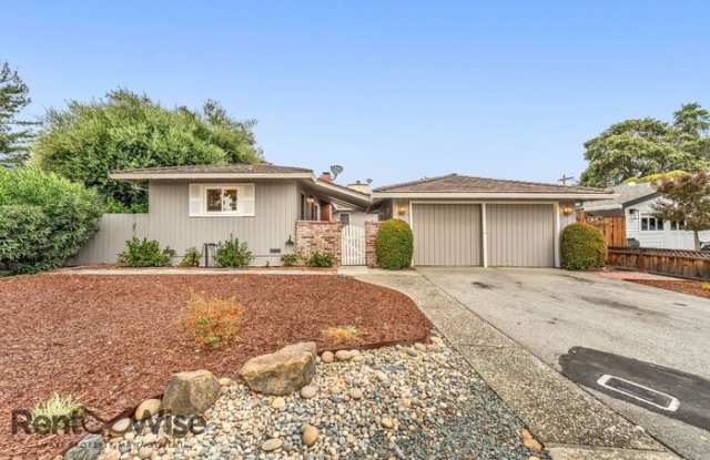 2080 Helena Way photos photos