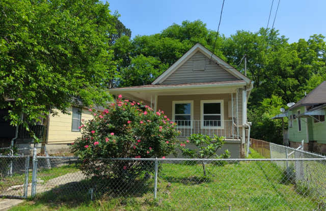 2 Bedroom House - 2305 East 35th Street, Chattanooga, TN 37407