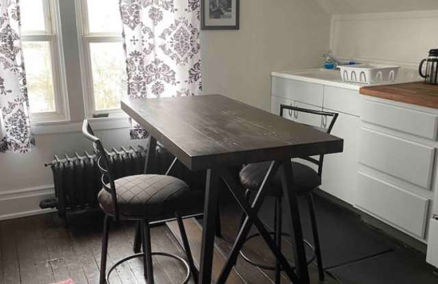 424 Cedar Street - 424 Cedar Street, Sault Ste. Marie, MI 49783