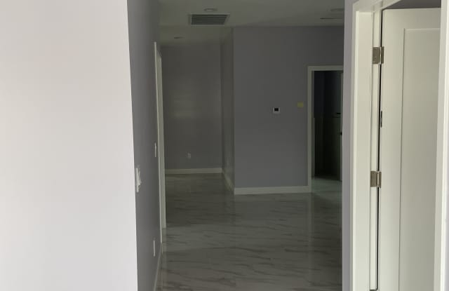 3110 Sullivan Avenue Gallery 3