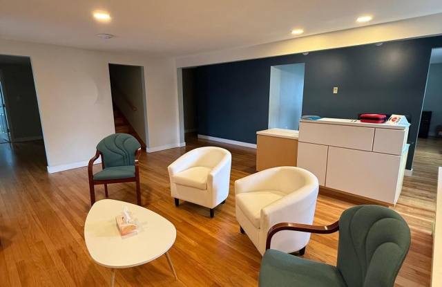 5015 E TRINDLE Road Gallery 3