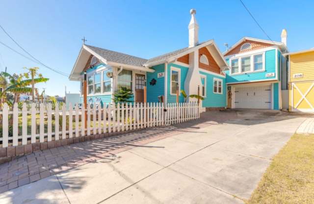 212 S Wild Olive Ave photos photos