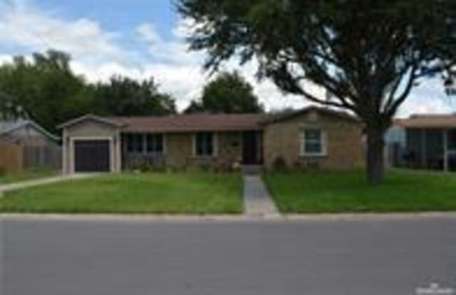1812 13th 1/2 - 1812 N 13th 1/2 St, McAllen, TX 78501