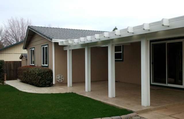 3 bedroom, 2 bathroom house located in Central Point - .18 acre lot Gallery 3