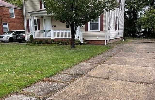 2 Bedroom 1 bath Great location Euclid ave. Close to Freeway and shopping photos photos