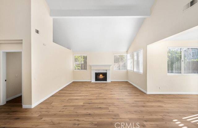 5470 Bayberry Way Gallery 3