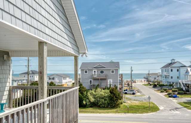DOG FRIENDLY FURNISHED OFF-SEASON RENTAL AVAILABLE STARTING IN NOVEMBER photos photos