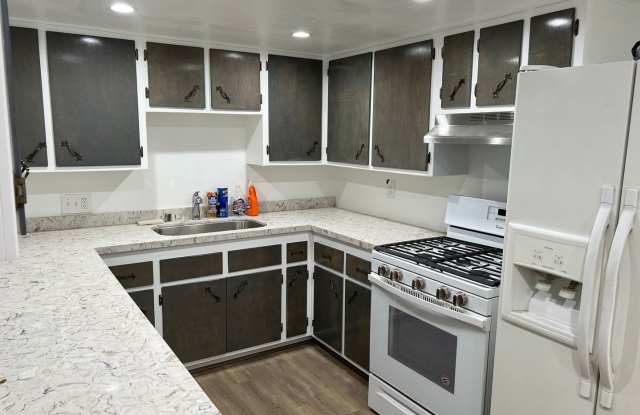 16031 Folger Ave. Gallery 2