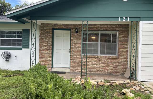 121 Burns Avenue Gallery 2