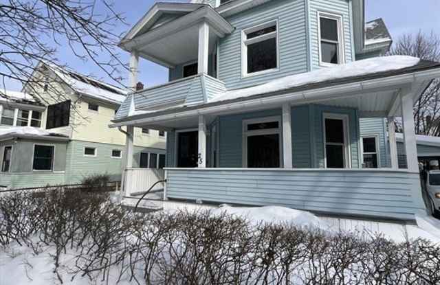 25 Malden St unit: 2 photos photos