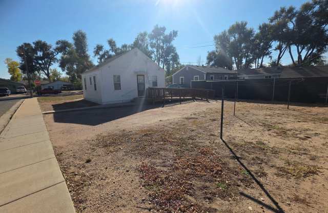 Charming 1 bedroom house avail NOW Gallery 1