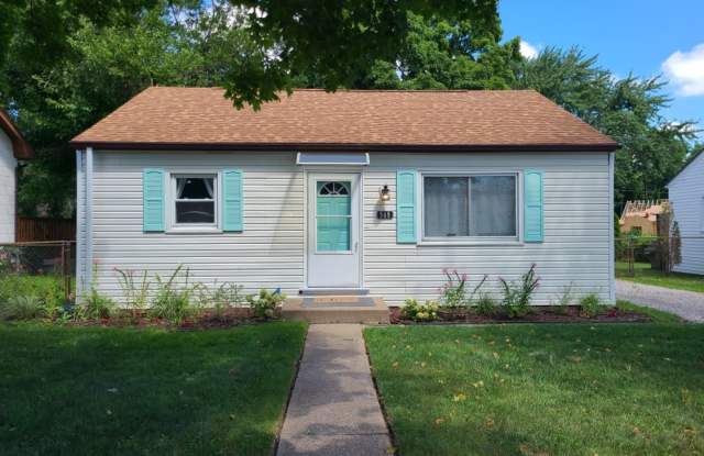 Newly Renovated Two Bedroom One Bath With Finished Bonus Attic Space photos photos