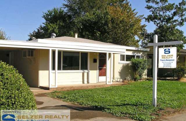 Cozy 3 bd. home near schools & shopping! Gallery 1